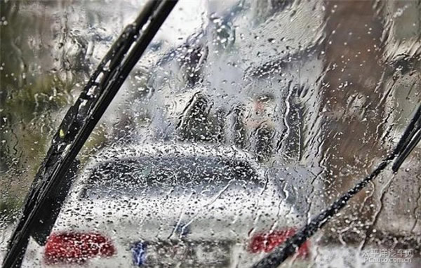 科目二、科目三遇到下雨天應該怎樣做？考試順利會通過