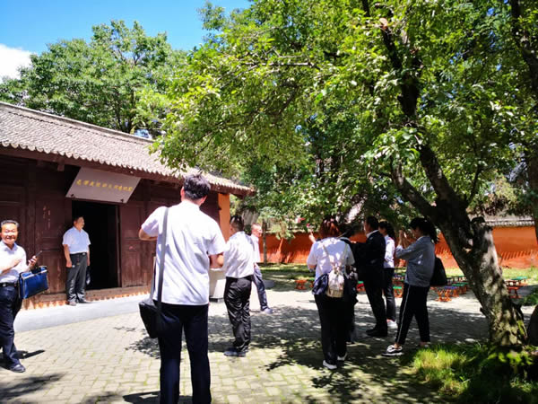 隴運集團公司黨委開展“不忘初心、牢記使命”紀念建黨98周年主題黨日活動
